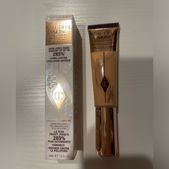 New Charlotte Tilbury Beautiful Skin foundation in 4 Warm - Picture 1 of 4